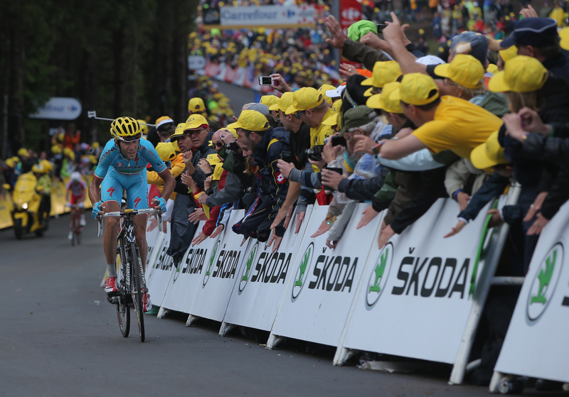 Illustration for article titled How Vincenzo Nibali Attacked A Quaint And Sinister Tour De France